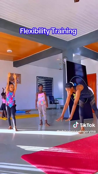 Consistency. #flexibilitytraining #acrodancetraining #fypviral