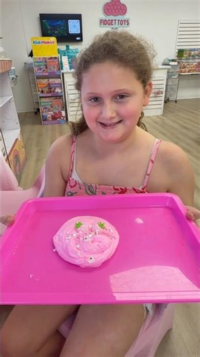 Making Strawberry Bliss Slime with ‪@MrsBench‬ 🍓