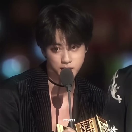 A WIN or NOTHING 🏆☝️⚠️ #jin #kimseokjin #bts #btsjin #shorts #btsarmy #mnet #jinbts #edit #btsedits