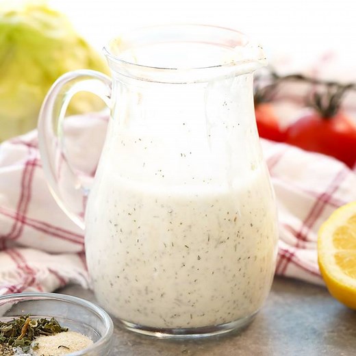 How to Make Homemade Healthy Ranch with ingredients you already have on hand! Can you guess the secret ingredient? It's not buttermilk :) For the full recipe: http://fffinds.co/2pGSxHS | Fit Foodie Finds