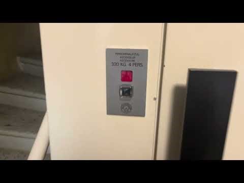 Très bel ascenseur Schindler Avenue du Premier-Mars 24 à Neuchâtel en Suisse