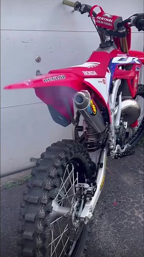 The Honda CR series was a line of two-stroke off-road motorcycles made by Honda from 1973 to 2007. They are racing motorcycles with countless trophies in the 125, 250 and 500 motocross classes. Marty Smith, Jeremy McGrath, Ricky Carmichael and many other motocross legends dominated racing circuits on Honda CR's. #reelsviral #fypシ゚ #lifestyle #fyp #trending #honda | Ramil Padua Ranillo