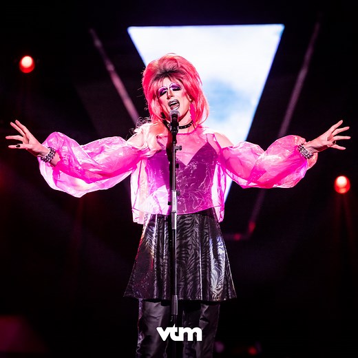 102K views · 942 reactions | Hoe leuk is dit?  Flaminga Ferrari doet als eerste dragqueen ooit mee aan 'The Voice van Vlaanderen'. ✨ Elke vrijdag en elke zondag een nieuwe aflevering van 'The Voice van Vlaanderen' bij VTM en op VTM GO. ✌️ #tvvv | VTM | Facebook