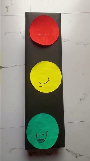 How to make traffic light // # DIY # cardboard # craft # school project # please subscribe