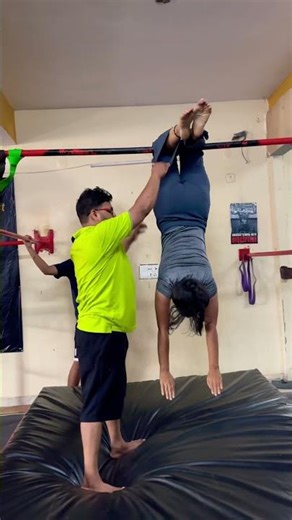 girls calisthenic training beginners #hardworkworks