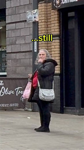 727K views · 22K reactions | The way she felt the song  #reels #singing #singer #busking #busker #public #reaction #nostalgia #nostalgic #apologize #onerepublic | Sam Rendina | Facebook