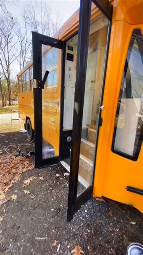 Bus conversion tour 🔥 #buslife #vanlife #busconversion #tinyhouse #buslifers #vanlifers #tinyhome #Vanconversion #tinyhometour #busconversionmagazine | Beerrunbus