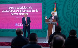 Empresas privadas no pagan uso de red eléctrica y roban 76 mil clientes a la CFE