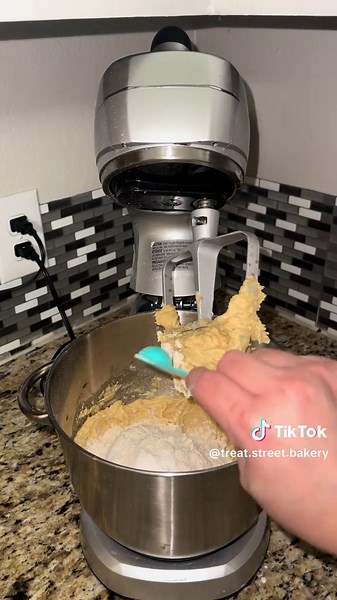 Video 2: building a community and cottage bakery, brick by brick!! 🤩 COOKIE CAKE RECIPE: 2 sticks room temp unsalted butter 3/4 cup white and brown sugar 2 eggs 1 tbs vanilla 2 1/2 cup AP flour 1 tsp baking soda and salt 1 1/2 - 2 cups chocolate chips Let me know if yall want to see a more in depth video or ideas on what yall want to see next!! #cookiecake #baking #recipe #fyppppppppppppppppppppppp #cookierecipe