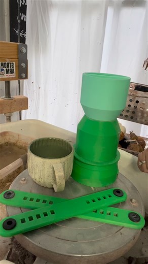 Ta-da! The wait is over…The Nesting Mug Hybrid Jig is here! Our most popular form can now be streamlined on the wheel with our Slab Throwing Hybrid System! Full tutorial available on the tube:) Buy tools at: www.alexandriapotteryco.com Link in bio✌🏼 #PotteryArt #CeramicCreations #Ceramica #HandmadePottery #WheelThrowing #SculptingArt #GlazingTechniques #PotterLife #CeramicDesign #ArtisticClay #KilnFired #PotteryLove #ClaySculpture #RakuFiring #Potterystudio #PotterAtWork #FunctionalCeramics #Po