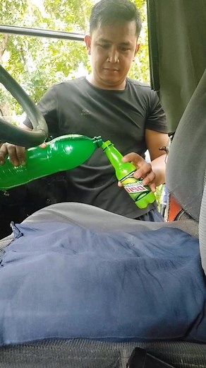 Vinegar vs softdrink prank#1 | Mark Angelo