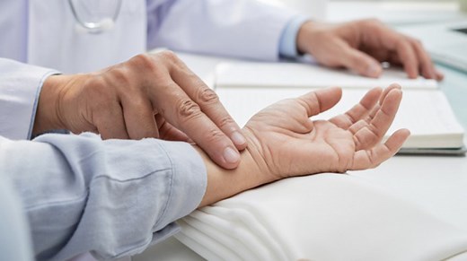 Pulsaciones normales y frecuencia cardíaca en jóvenes y adultos