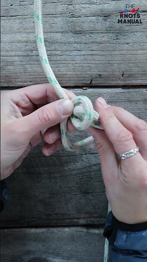 Use the Bell Ringer’s Knot to Temporarily Shorten the End of a Rope #shorts #knots #knotvideo