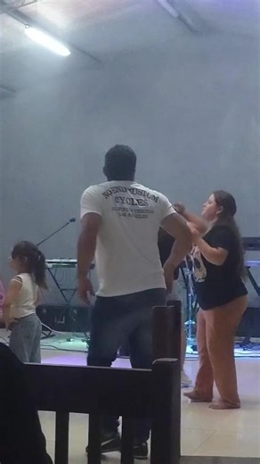 Taylor Swift Dancing Live Concert Clips