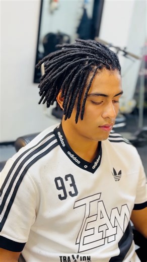 El 1 de ajuste para DiegoCalixx después de 2 meses de que le creamos su melena rasta !!! R E Z P E C T 🔥 ☎️ citas . 5543739223 🇲🇽 #cdmx #DreadLocks #dreadlocksstyles | DreadLocks Mexico Studio