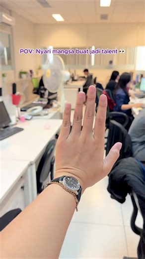 Definisi kelakuan anak konten setiap hari🥲🙏🏻 #kaycollection #prettywithkay #office