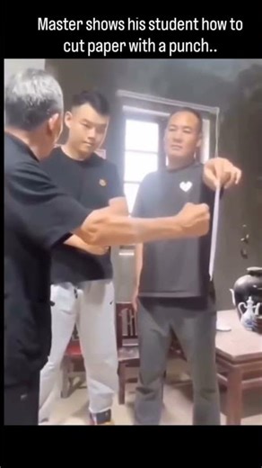 🧙‍♂️✂️ The master reveals the ancient technique… with a punch! ✊