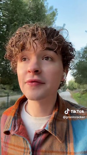 How to be a background actor! #backgroundactor #extra #casting #actors #tv #film #castingcalls #acting #sag #tv #film #entertainment #greenscreen