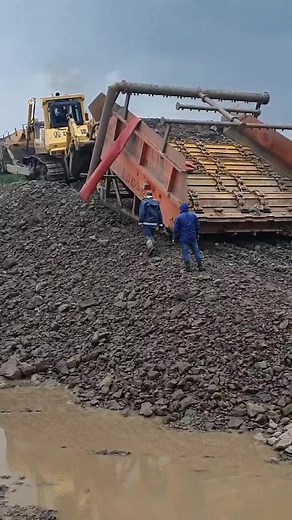 Привет всем бульдозеристам и небульдозеристам☺🤙