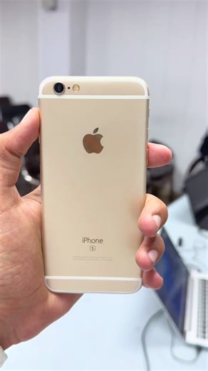 📱 iPhone 6s Software Flashing (Restore) Steps 1️⃣ Install Software \t•\tInstall iTunes on your computer. 2️⃣ Connect the iPhone \t•\tConnect the iPhone 6s to the computer using a Lightning cable. 3️⃣ Put iPhone in Recovery Mode \t•\tTurn OFF the phone. \t•\tPress and hold the Home Button. \t•\tWhile holding it, connect the cable to the computer. \t•\tKeep holding until the Recovery Mode screen appears. 4️⃣ Restore the iPhone \t•\tIn iTunes, you will see Update or Restore. \t•\tClick Restore to 