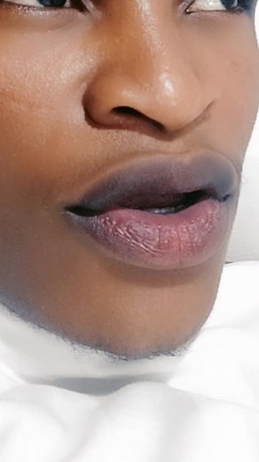 Close-Up Smiles: Showcasing Healthy Teeth