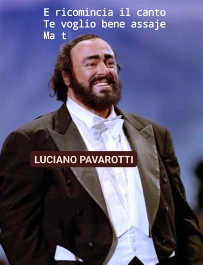 Luciano Pavarotti (1935–2007) foi um lendário tenor italiano, amplamente considerado um dos maiores cantores de ópera do século XX. Com sua voz inconfundível, ele popularizou a música lírica mundialmente, destacando-se em papéis como Rodolfo em La Bohème. Sua consagração veio com o grupo "Os Três Tenores" e a famosa interpretação de "Nessun Dorma". 🎶💫🎵🎤👏 | Maria José Alves Lins