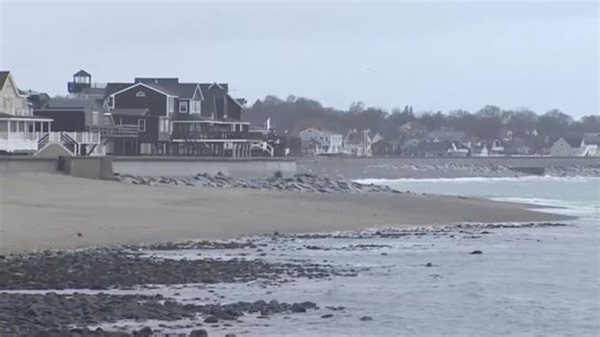 Coastal homeowners watching high tide as nor’easter blows in