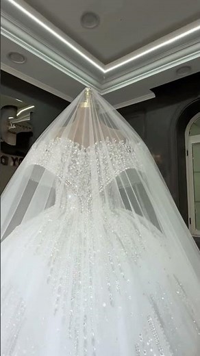 Elegant 2025 Wedding Dress ✨ Royal & Luxurious Bridal Look Trending Wedding Fashion