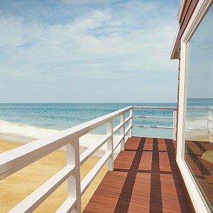 Be wild and free. Just like the sea. #HappinessComesInWaves #GoAgainstTheGrain TimberTech AZEK Decking - Vintage Collection - #Mahogany http://bit.ly/2oMTWB8 | TimberTech