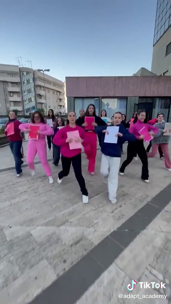 Anche noi di Adapt ci siamo fatti stregare! #adaptforwicked #foryou #adapt #wicked #whatisthatfeeling #performer #dance