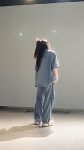 922 Dance Studio - #XDance #我想下90 #四川 #TF家族 #等你的回答 | 1M Dancer Club