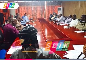 “If you’re using a substandard (fake) phone, don’t expect to get the quality of service original phones get.” Alphonso Manley executive director civil society consortium. #EpicRadio #sliktv | Epic Radio 99.3fm