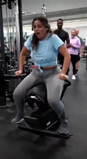 A runaway mechanical car was speeding around the gym! The woman's reaction had everyone in stitches 🤣🐎 #fypシ #tiktok