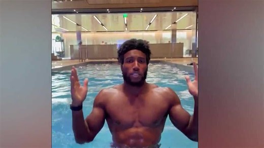 Ravens players seek swimming lessons from Baltimore native Michael Phelps