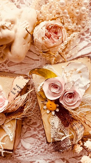 a Novo vídeo nocanal!Quer aprender a fazer uma reciclagem « super criativa??Técnica de artesanato vintageDecor que vai transformar suas criações!!!Então corre pro canal e veja o tutorial passo a passo na íntegra e em velocidade normal tudo bem tranquilo e detalhado vídeo completo! * O link está na bio!#ArtesanatoDIY #artesanatocriativo#vintagedecor | Irene Sarranheira