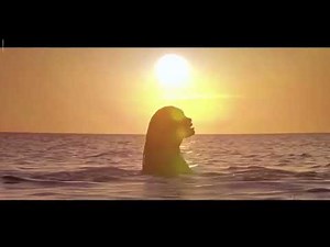 Ariel flipping her hair