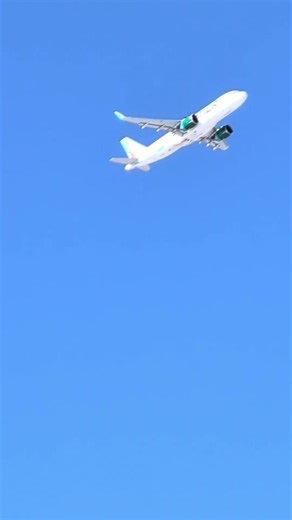 Frontier Airlines Airbus A320 Takeoff