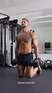 UPPER BODY WORKOUT 💪🏻🔥 This is a powerful upper-body working set that hits arms, shoulders, chest, back, and core in one session. Normally I start with big muscle groups and work down to smaller ones—but switching the order and going small → big is a great way to shock the muscles and keep progress moving. Mix it in when your training needs a reset. 4 Rounds • 10 reps each • 60 seconds rest between rounds Workout: • Hammer Curls x10 • Front to Lateral Raise x10 • Single-Arm Overhead Tricep Ex