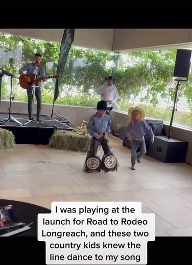 Country kids line dancing to RAISED LIKE THAT #COUNTRYMUSIC #countrysong #linedancing