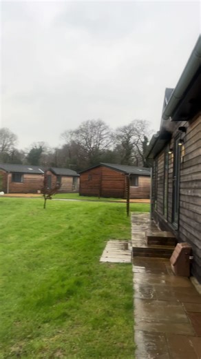Log cabin weekend away chestnut meadow country park 🏡🩷#logcabin #weekendaway #hottub #bexhillonsea