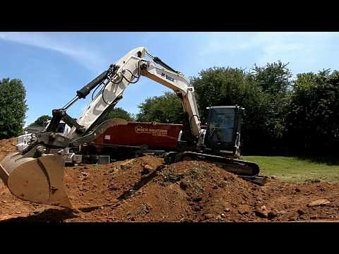 Operating The Bobcat E85 Excavator