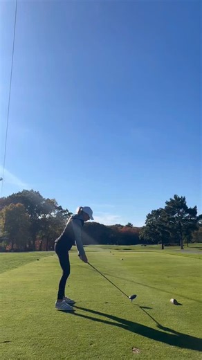 ⛳️ on Instagram: "Here’s one of the easiest setup checks in golf. This quick feel makes sure you’re not standing too close or too far from the ball - a small change that can make a big difference in your swing path and clubface. Look at a picture or just look down to see where your hands are and go from there #golf #girlsgolf #golfswing #golfcourse #girlgolfer #golfreels #swingtips #swing"