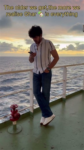 Tag someone who is working hard away from home 🏡❤️💫