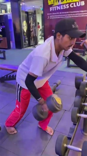 back set Single Arm Dumbbell Row ...........................#back #backworkout #gym #biceps #workout
