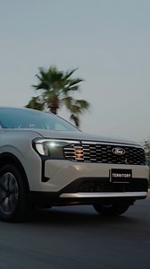Command attention everywhere you go in the New #FordTerritory. Modern looks, bold design and eye-catching lights. The New Ford Territory owns the city streets 🌆. #LetsGo! الفت الانتباه أينما ذهبت مع #فورد_تيريتوري الجديدة. تصميم عصري، خطوط جريئة، وأضواء تخطف الأنظار. فورد تيريتوري الجديدة تسيطر على شوارع المدينة 🌆. | Ford Middle East