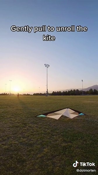 How to Launch a Kite Like a Pro | Beginner's Guide