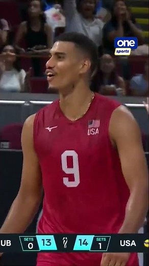 Erik Shoji BRILLIANT SAVE for USA vs. Cuba in Set 2 🇺🇸 | 2025 FIVB Men’s World Championship