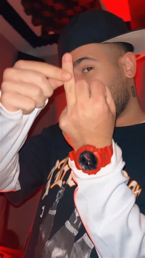 Benam on Instagram: "to bas 🫃🏻AB KONI ...👀"