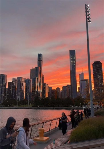 Chicago Navy Pier Sunset: unreal skyline vibes