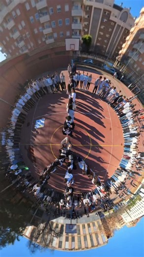 FADES | 30 de gener, DIA ESCOLAR DE LA NO VIOLÈNCIA I LA PAU🤍 No hi ha PAU sense justícia. No hi ha PAU des de l'individualisme. No hi ha PAU si... | Instagram